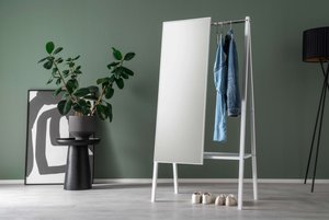 Home affaire Garderobenständer "Izano", Kleiderständer, Garderobe mit Spiegel und Ablageflächen, Massivholz