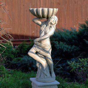 Elegante Frauen Gartenskulptur aus Steinguss mit Schale - bepflanzbar - Fiorella / Etna / mit Sockel