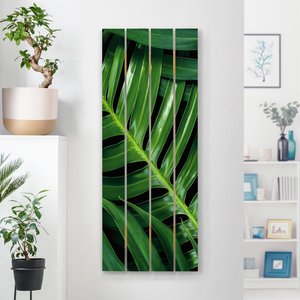 Holzbild Plankenoptik Blumen - Hochformat Tropische Blätter Philodendron