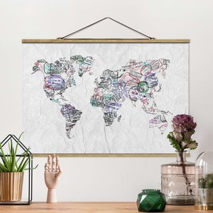 Stoffbild mit Posterleisten Reisepass Stempel Weltkarte