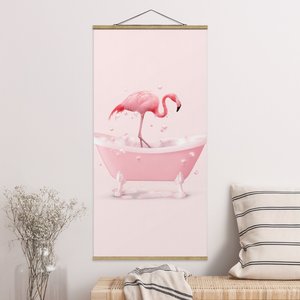 Stoffbild mit Posterleisten Badewannen Flamingo