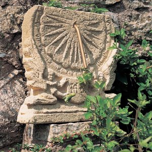 Antike Stein Sonnenuhr - Maja