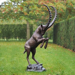 Lebensgroße Steinbock Gartenfigur aus Bronze - Steinbock Fokul