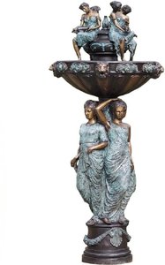 Antiker Gartenbrunnen aus Bronze mit Patina - Zerefina