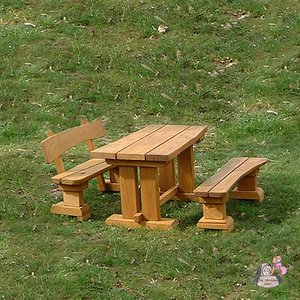 Sitzgruppe aus Holz für Kinder - Gartentisch und Bänke - Sitzgarnitur Little Lancelot / Douglasie