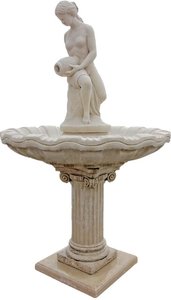 Gartenbrunnen im Antik Design mit Frau als Brunnenskulptur - Grazia / Olimpia